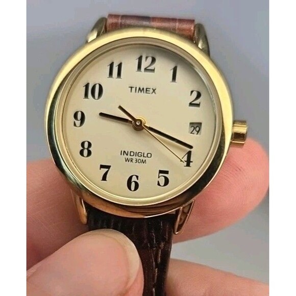 Timex Indiglo Watch GoldTone 25mm Date Brown Leather Strap WR 30M Womens Classic - Picture 2 of 7